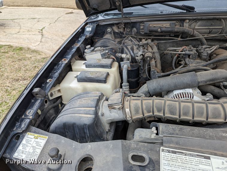 image for item LF9690 2000 Ford Ranger XL  SuperCab pickup truck