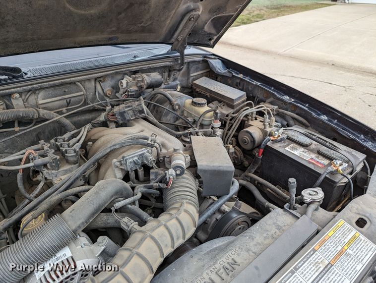 image for item LF9690 2000 Ford Ranger XL  SuperCab pickup truck