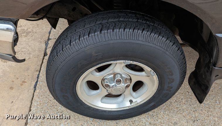 image for item LF9690 2000 Ford Ranger XL  SuperCab pickup truck