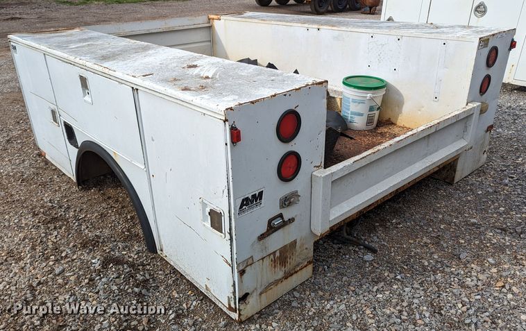 image for item LF9707 Stahl  utility bed