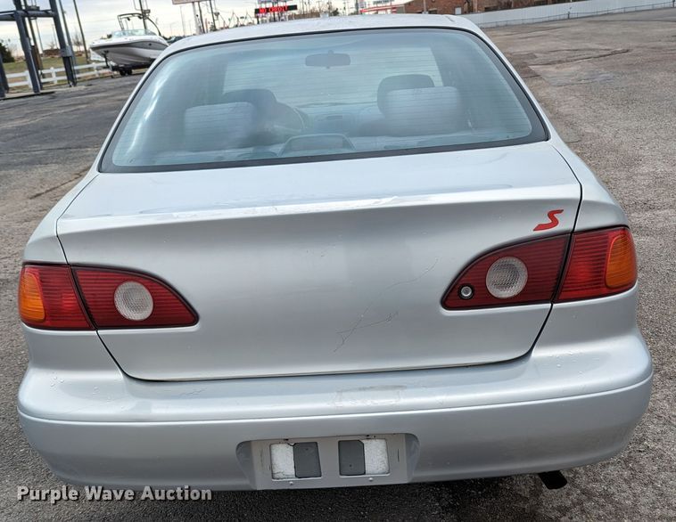 image for item LF9710 2002 Toyota Corolla