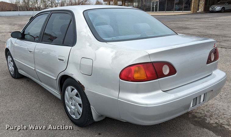 image for item LF9710 2002 Toyota Corolla