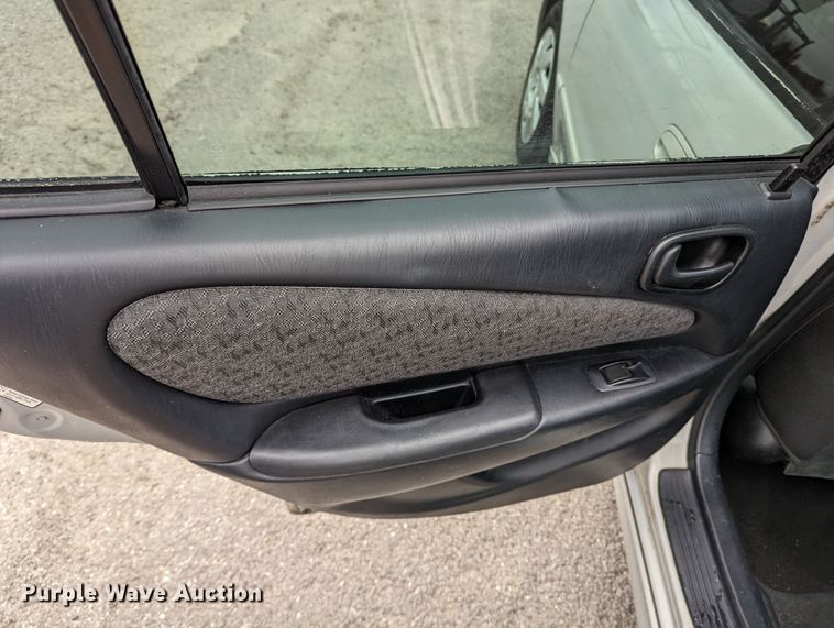 image for item LF9710 2002 Toyota Corolla