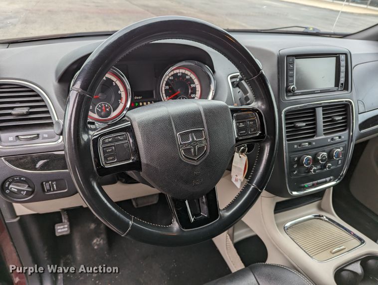 image for item LF9713 2019 Dodge Grand Caravan  van