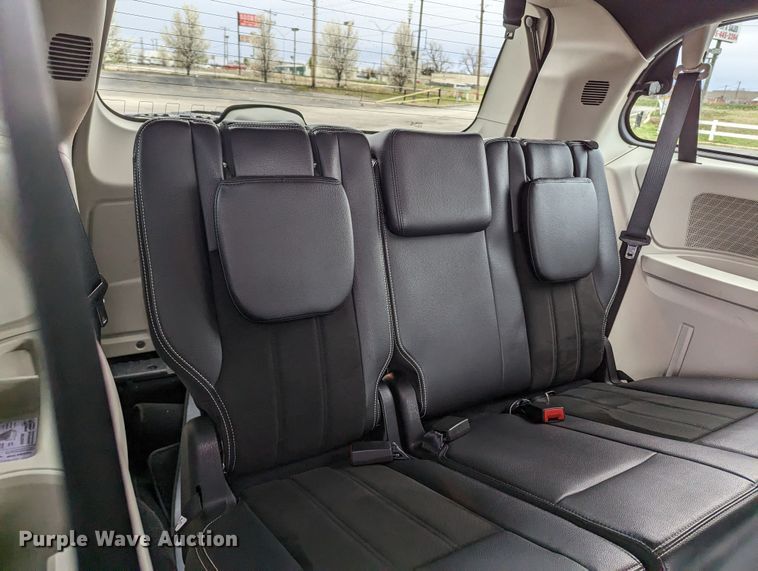 image for item LF9713 2019 Dodge Grand Caravan  van