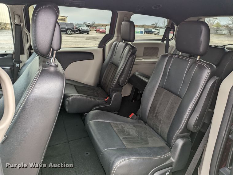image for item LF9713 2019 Dodge Grand Caravan  van