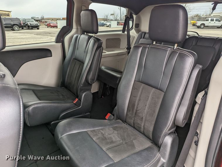 image for item LF9713 2019 Dodge Grand Caravan  van