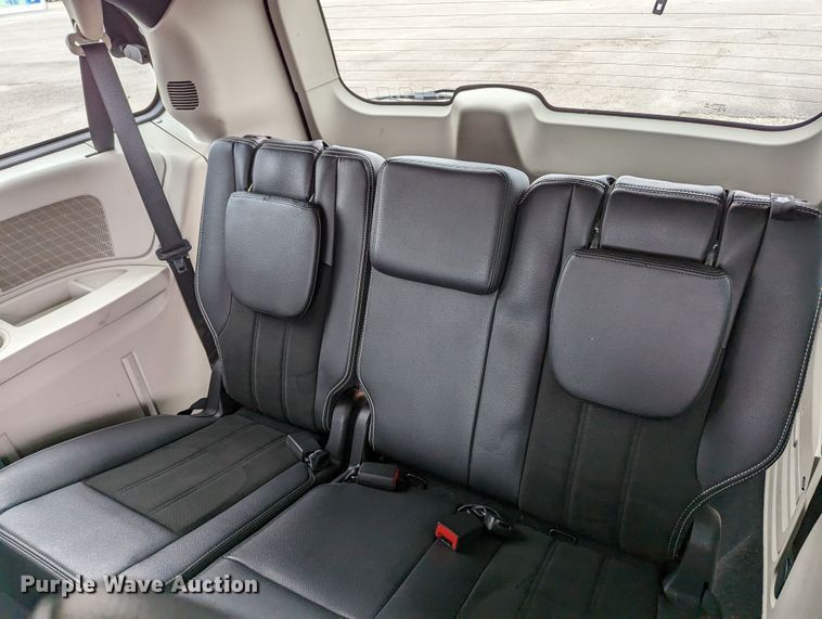 image for item LF9713 2019 Dodge Grand Caravan  van