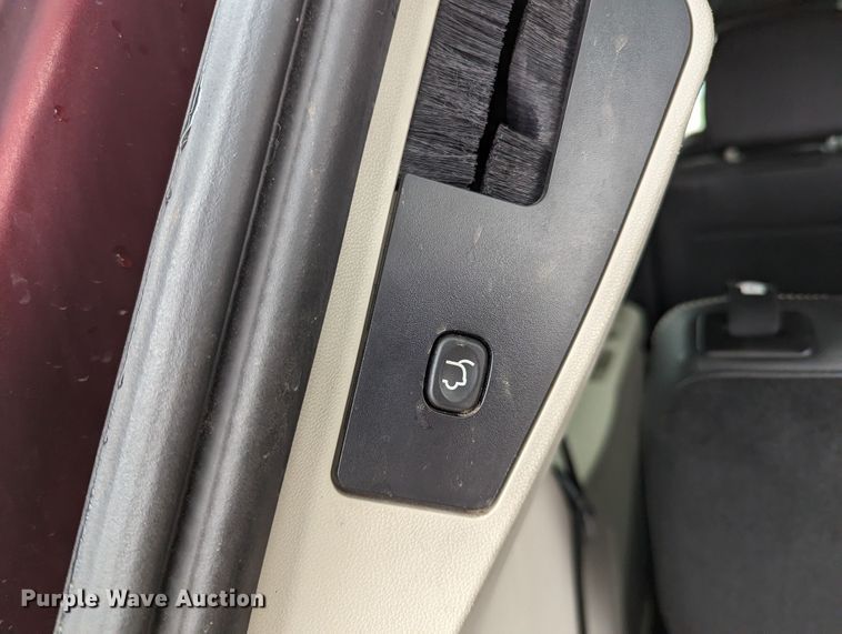 image for item LF9713 2019 Dodge Grand Caravan  van