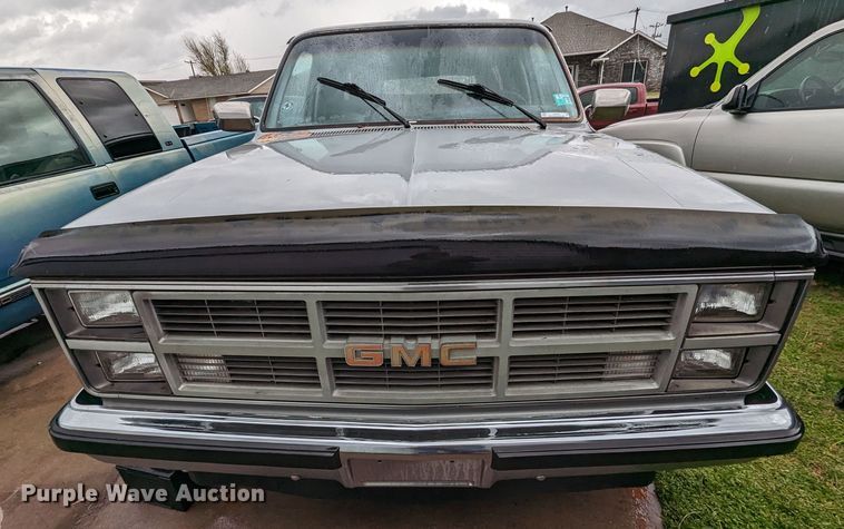 image for item LF9745 1984 GMC Suburban  SUV