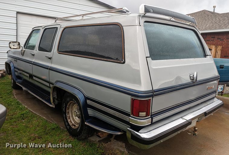 image for item LF9745 1984 GMC Suburban  SUV