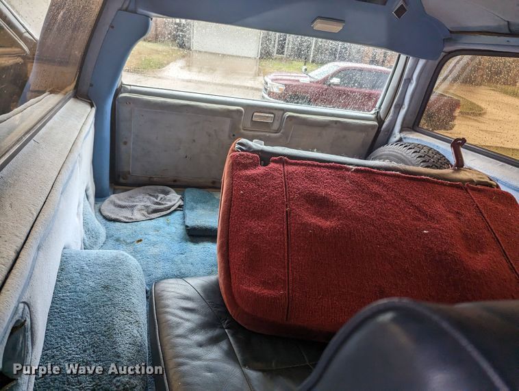 image for item LF9745 1984 GMC Suburban  SUV