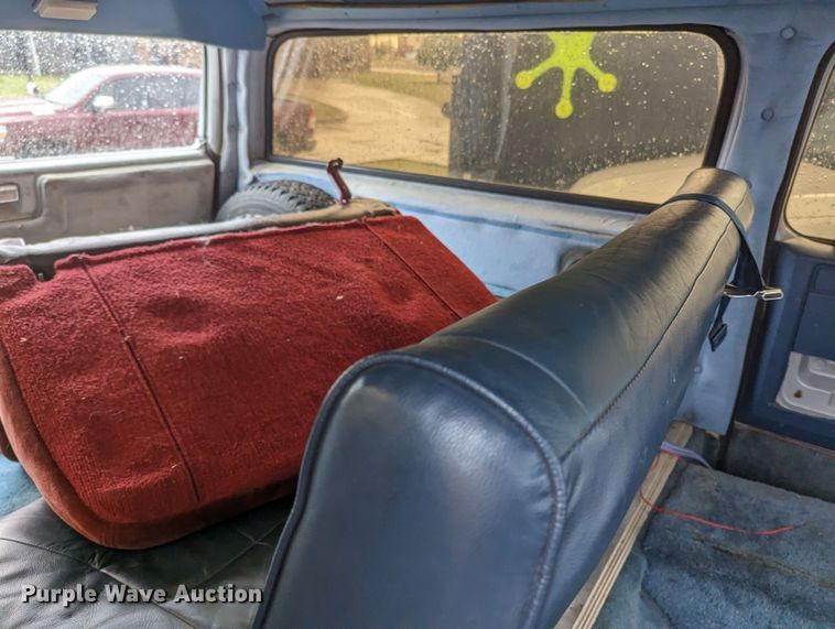 image for item LF9745 1984 GMC Suburban  SUV