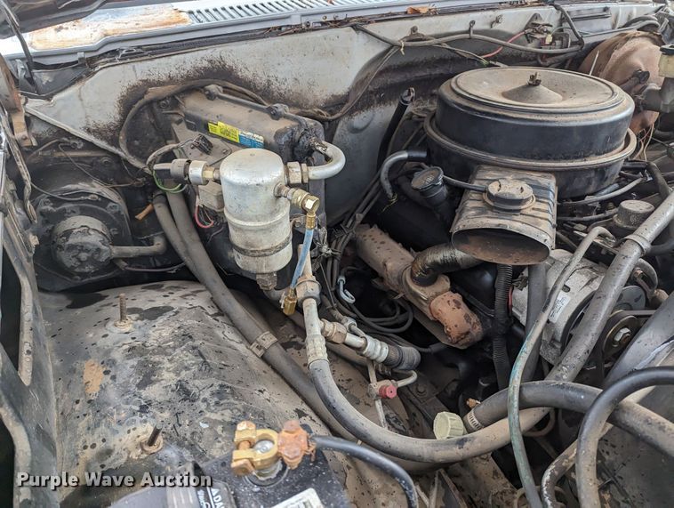 image for item LF9745 1984 GMC Suburban  SUV