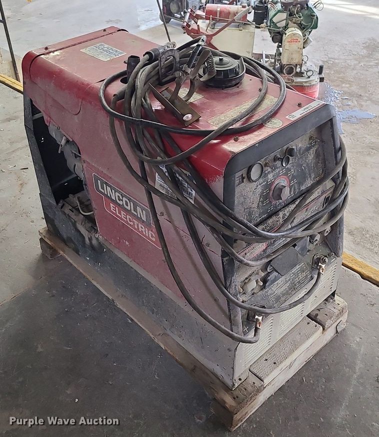 image for item LH9812 Lincoln Electric Ranger 250  welder