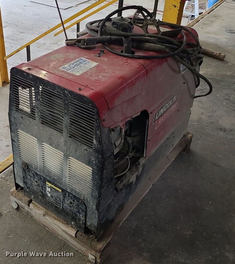image for item LH9812 Lincoln Electric Ranger 250  welder
