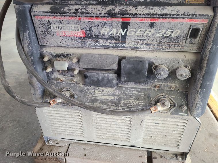 image for item LH9812 Lincoln Electric Ranger 250  welder