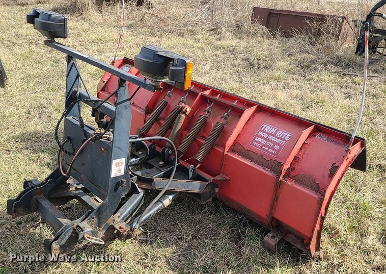 image for item LH9843 Boss  7 '6" W Super Duty snow plow