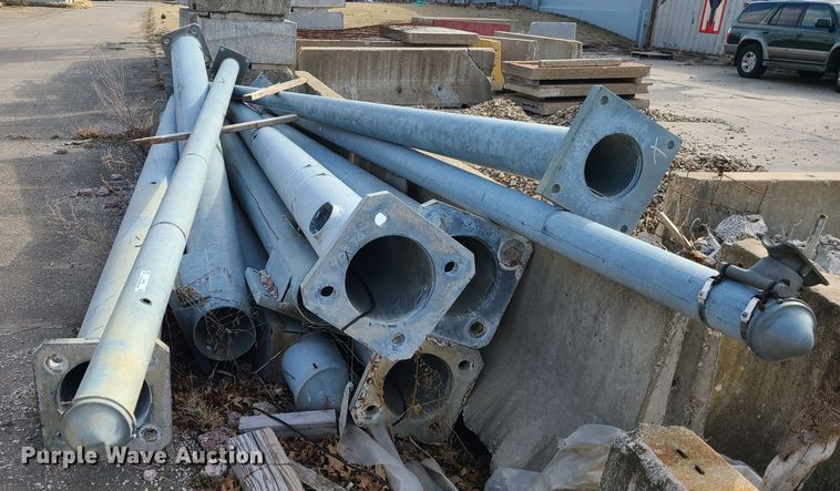 image for item LH9851 (10) light poles