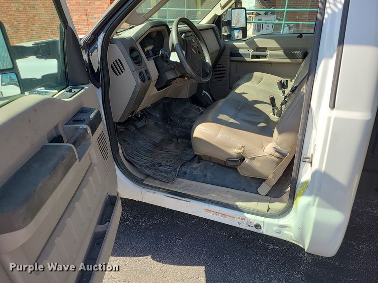 image for item LH9852 2008 Ford F550 Super Duty  flatbed truck