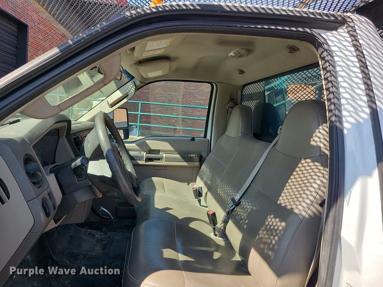 image for item LH9852 2008 Ford F550 Super Duty  flatbed truck