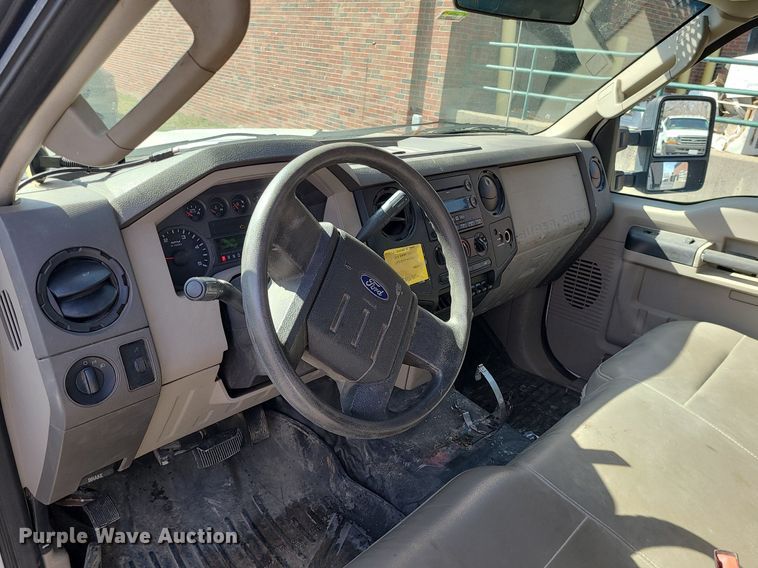 image for item LH9852 2008 Ford F550 Super Duty  flatbed truck