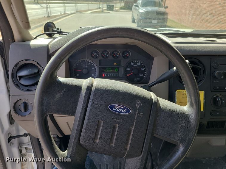 image for item LH9852 2008 Ford F550 Super Duty  flatbed truck