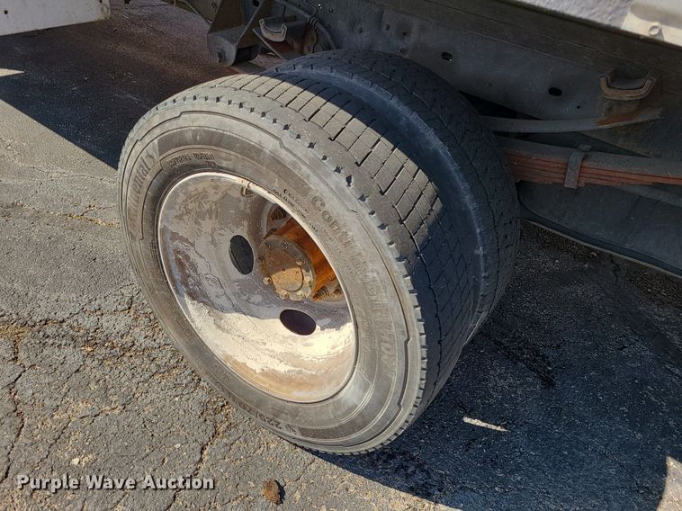 image for item LH9852 2008 Ford F550 Super Duty  flatbed truck