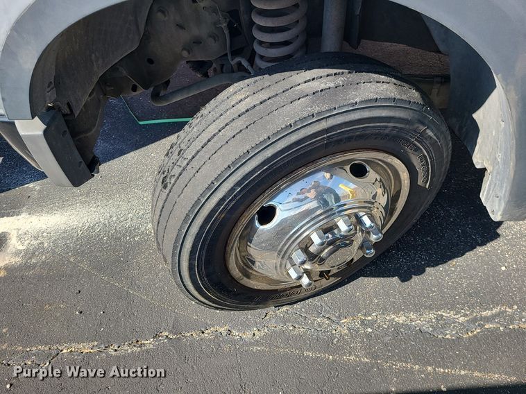 image for item LH9852 2008 Ford F550 Super Duty  flatbed truck