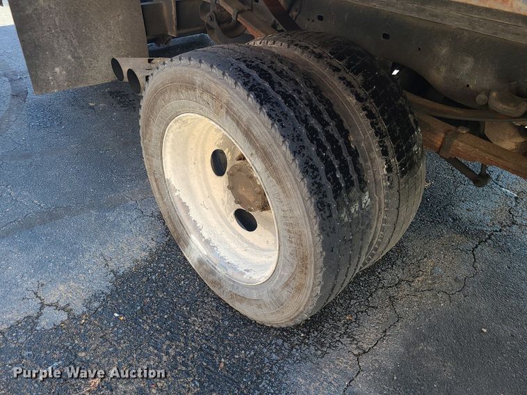 image for item LH9852 2008 Ford F550 Super Duty  flatbed truck