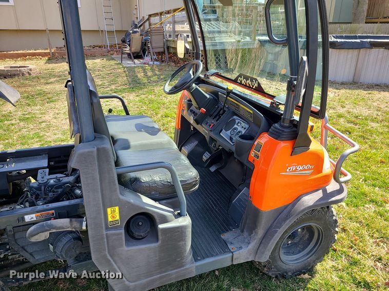 image for item LH9853 Kubota RTV900T  utility vehicle