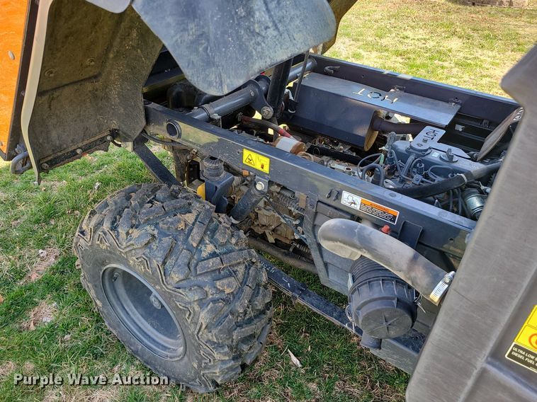 image for item LH9853 Kubota RTV900T  utility vehicle