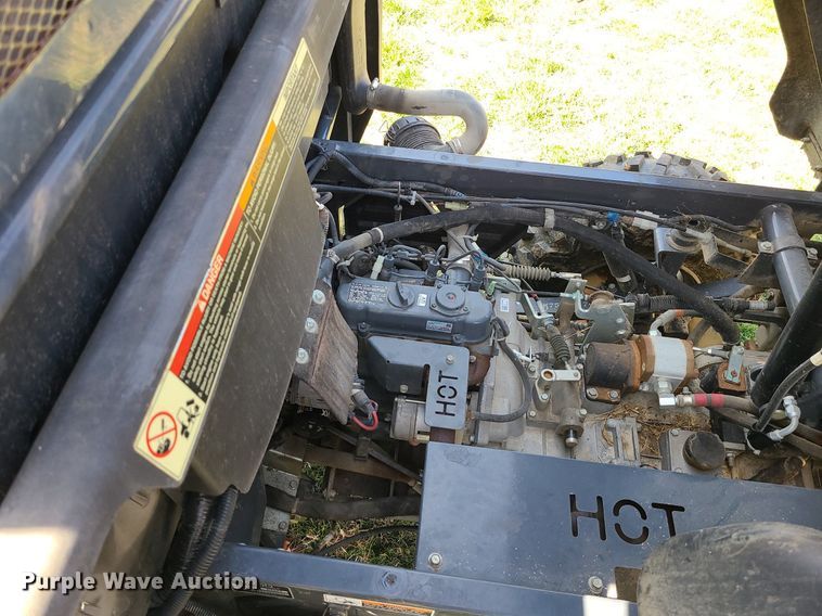 image for item LH9853 Kubota RTV900T  utility vehicle