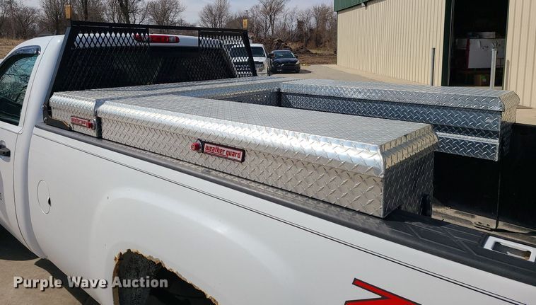 image for item LH9855 2011 GMC Sierra 2500HD SLE  pickup truck