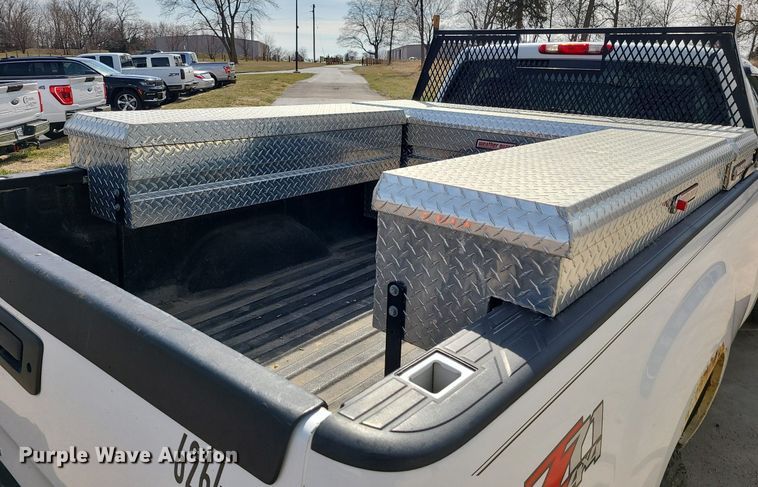 image for item LH9855 2011 GMC Sierra 2500HD SLE  pickup truck