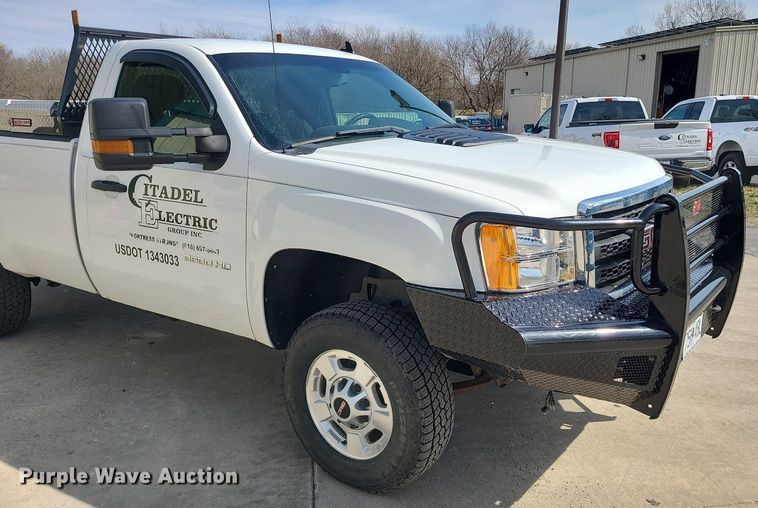 image for item LH9855 2011 GMC Sierra 2500HD SLE  pickup truck