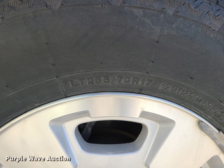 image for item LH9855 2011 GMC Sierra 2500HD SLE  pickup truck