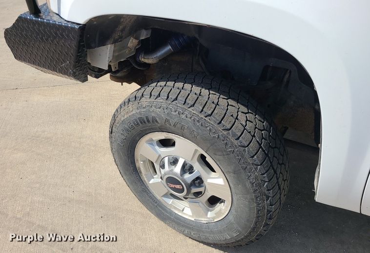 image for item LH9855 2011 GMC Sierra 2500HD SLE  pickup truck