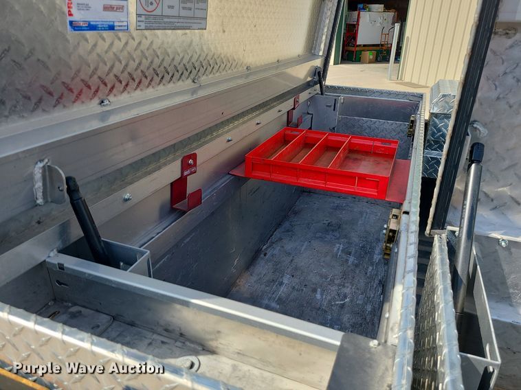 image for item LH9855 2011 GMC Sierra 2500HD SLE  pickup truck