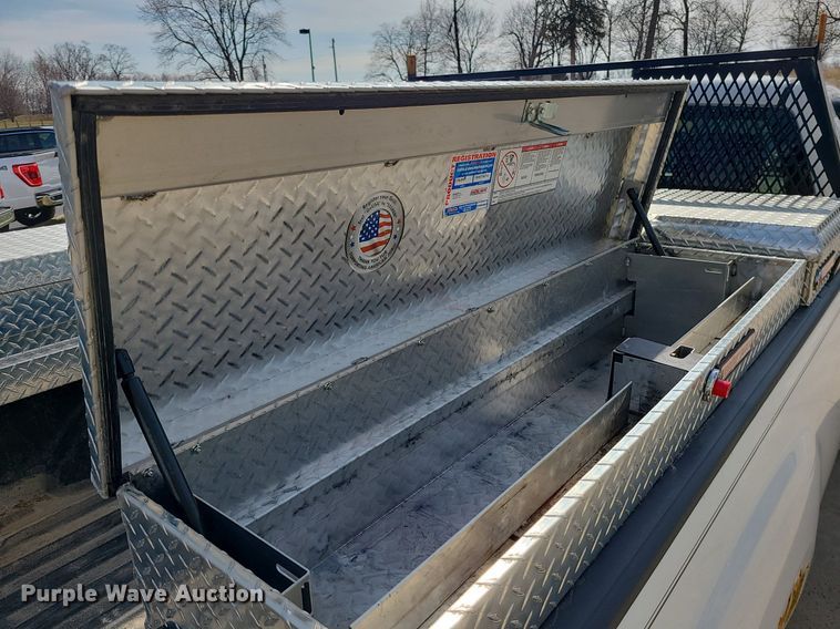 image for item LH9855 2011 GMC Sierra 2500HD SLE  pickup truck