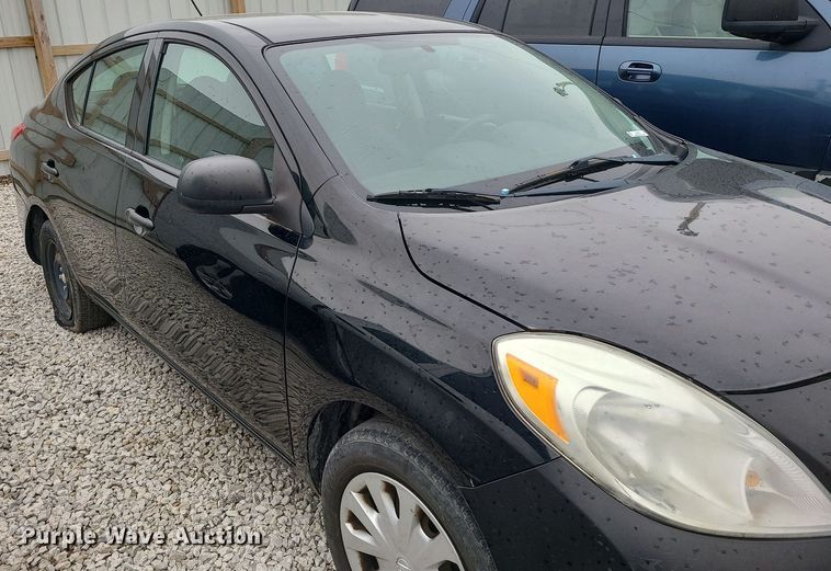 image for item LH9856 2012 Nissan Versa