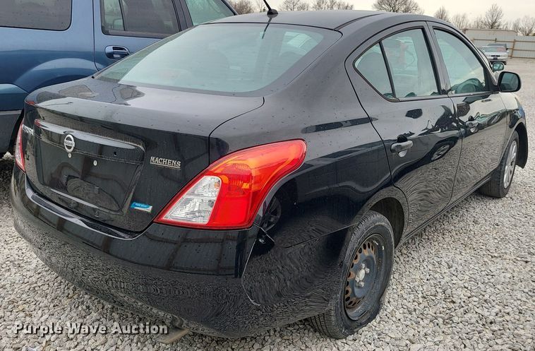 image for item LH9856 2012 Nissan Versa