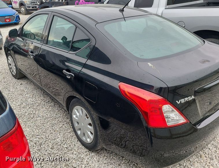 image for item LH9856 2012 Nissan Versa