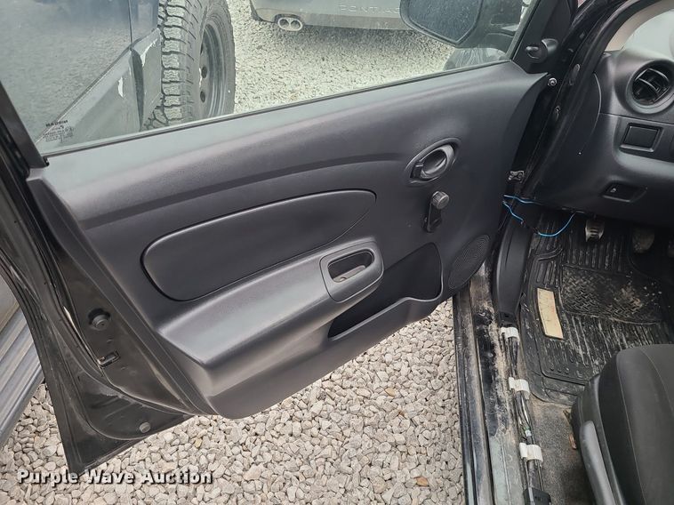 image for item LH9856 2012 Nissan Versa