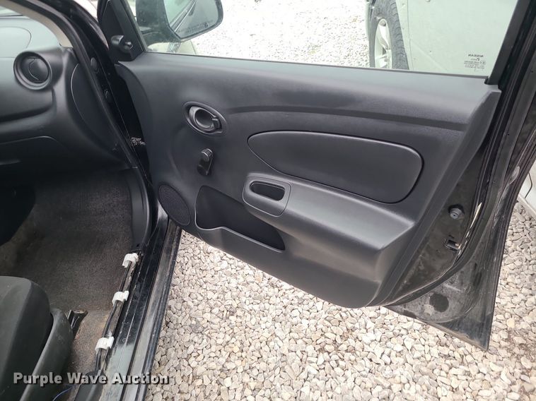 image for item LH9856 2012 Nissan Versa