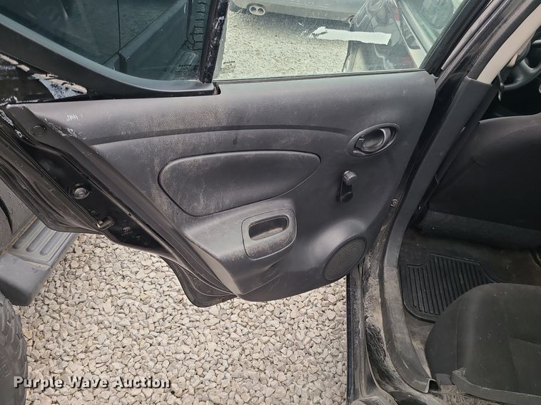 image for item LH9856 2012 Nissan Versa