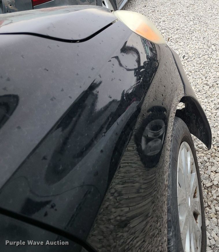 image for item LH9856 2012 Nissan Versa