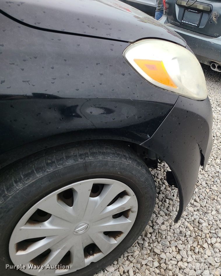 image for item LH9856 2012 Nissan Versa