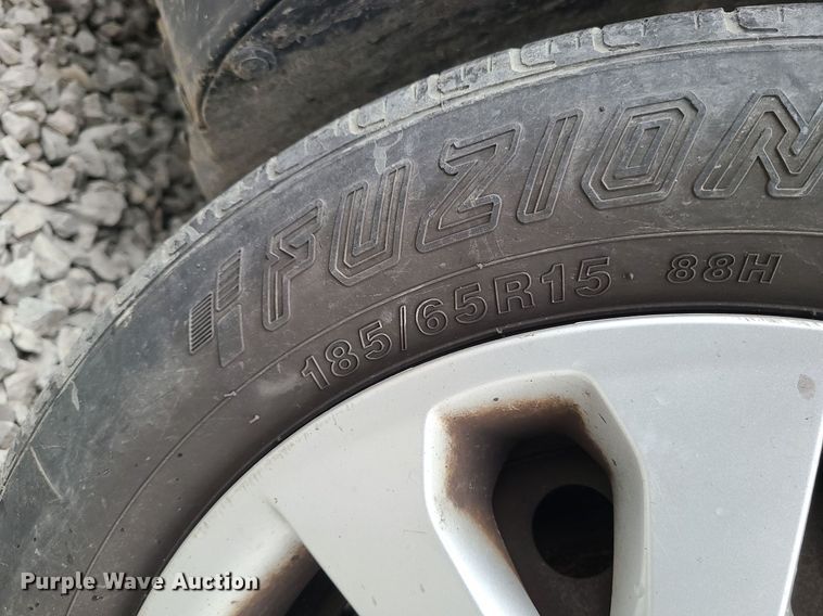 image for item LH9856 2012 Nissan Versa