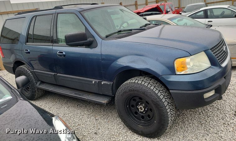 image for item LH9859 2004 Ford Expedition  SUV